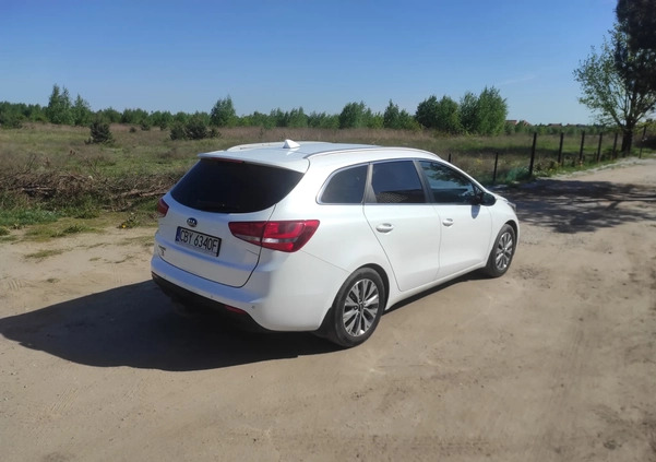 Kia Ceed cena 55000 przebieg: 89000, rok produkcji 2018 z Rydułtowy małe 46